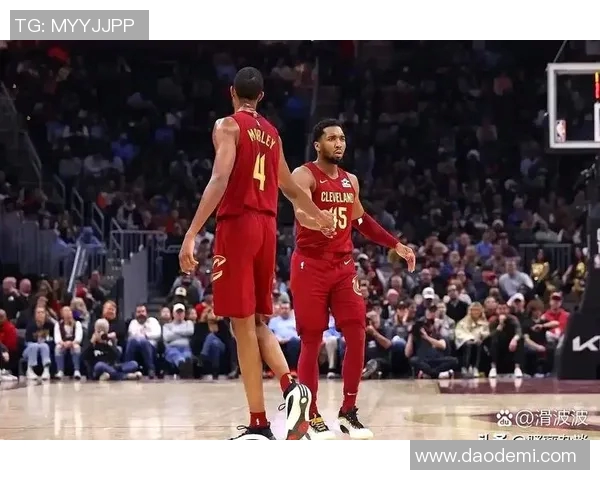 历史之争：72胜与73胜的传奇对决与篮球荣耀的巅峰时刻